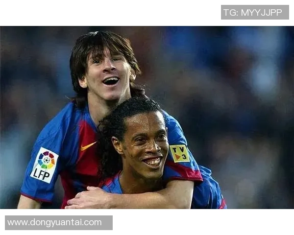 世界足坛巨星同框精彩瞬间合集 每一张都充满历史性与传奇色彩 世界足坛巨星同框精彩瞬间合集 每一张都充满历史性与传奇色彩