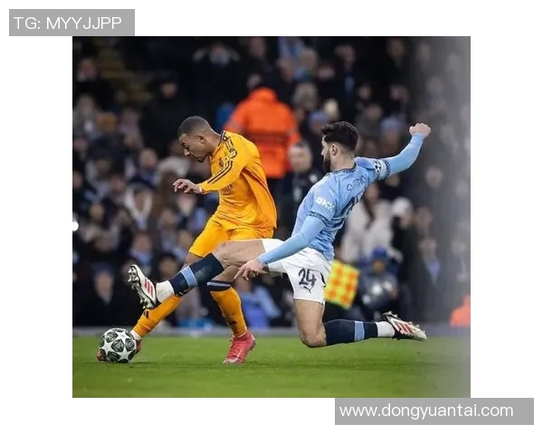 球星足球过人技巧大揭秘 打破防线的绝招与妙招解析 球星足球过人技巧大揭秘 打破防线的绝招与妙招解析