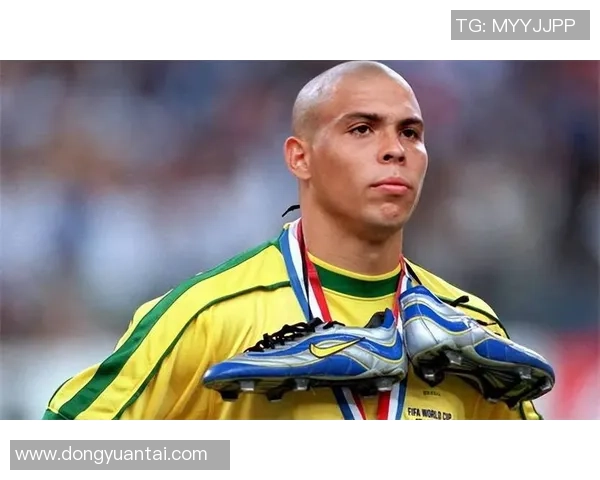 足球5号后卫球星谁最具影响力解析及其传奇职业生涯回顾 足球5号后卫球星谁最具影响力解析及其传奇职业生涯回顾