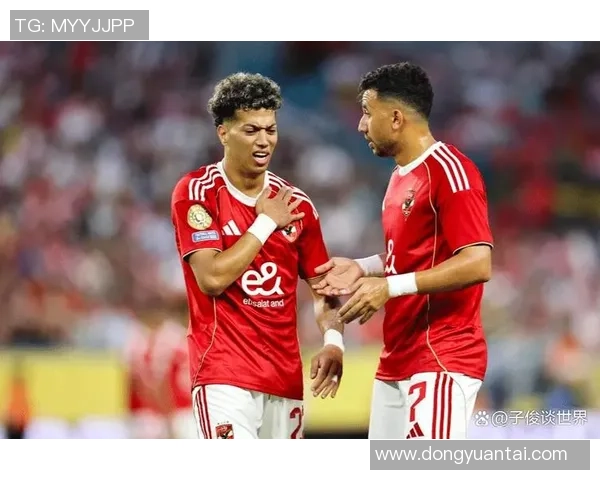 足球巨星齐聚华山探秘 足坛传奇与武侠文化的完美碰撞 足球巨星齐聚华山探秘 足坛传奇与武侠文化的完美碰撞